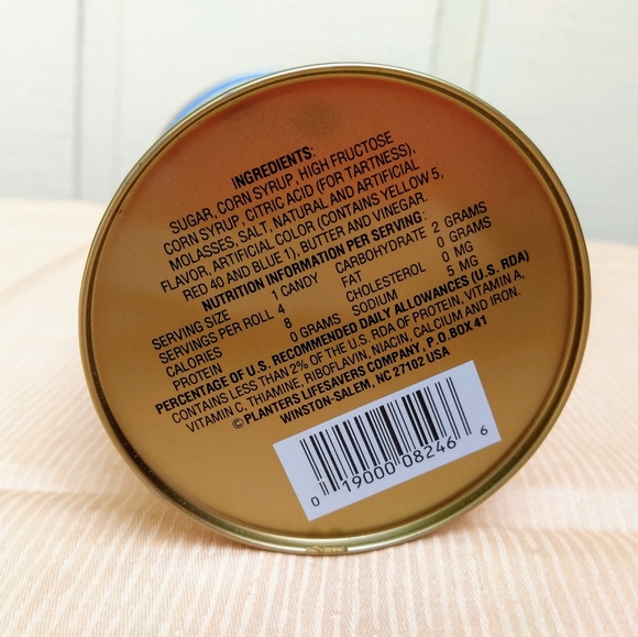 Vintage 1992 Lifesavers Christmas tin for storage - Picture 5 of 7